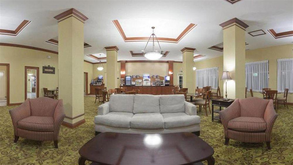Holiday Inn Express Hotel & Suites Tampa-Fairgrounds-Casino By Ihg Exteriör bild