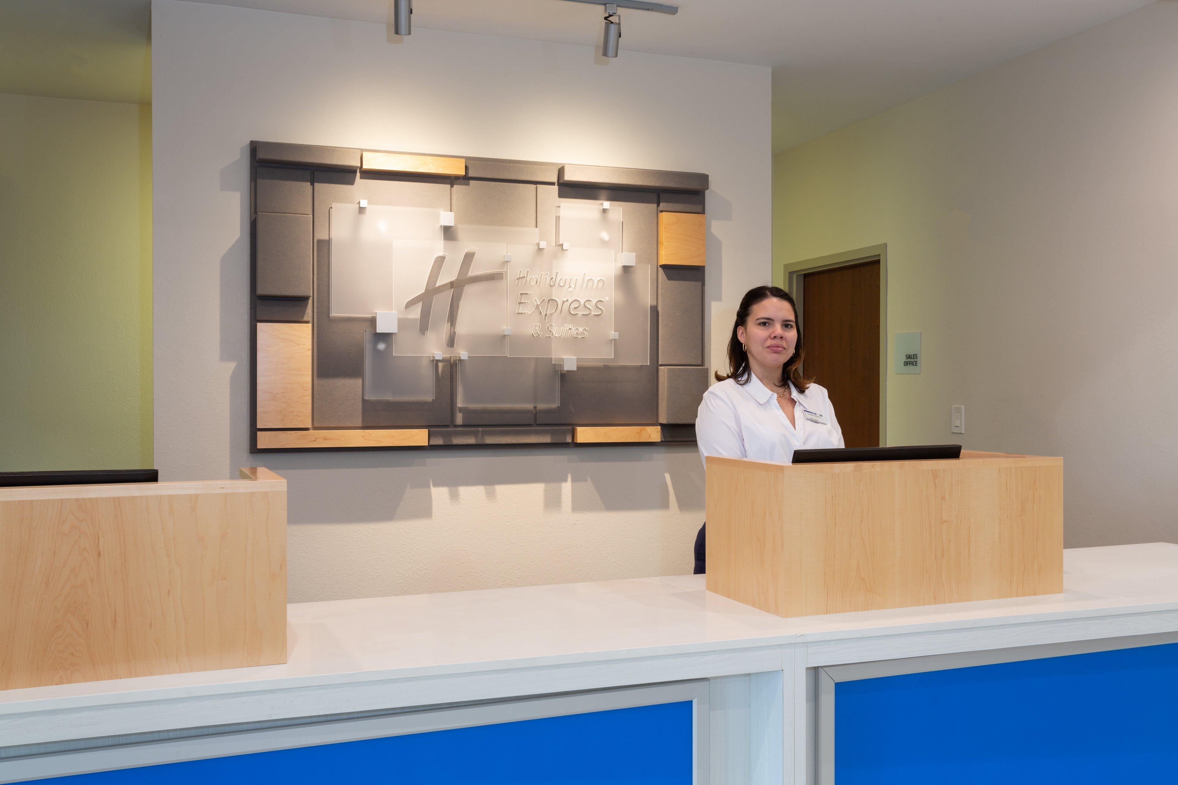 Holiday Inn Express Hotel & Suites Tampa-Fairgrounds-Casino By Ihg Exteriör bild