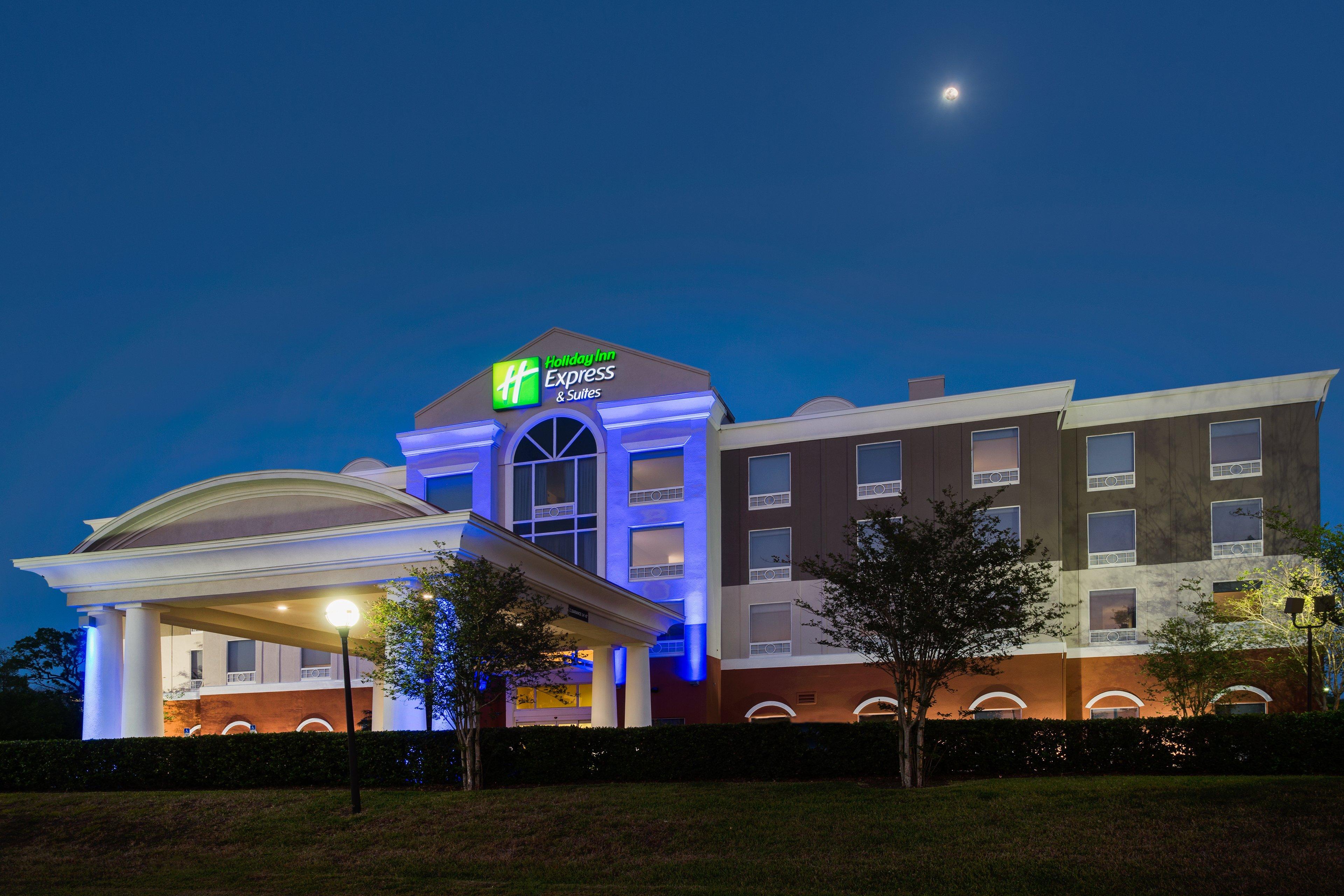 Holiday Inn Express Hotel & Suites Tampa-Fairgrounds-Casino By Ihg Exteriör bild