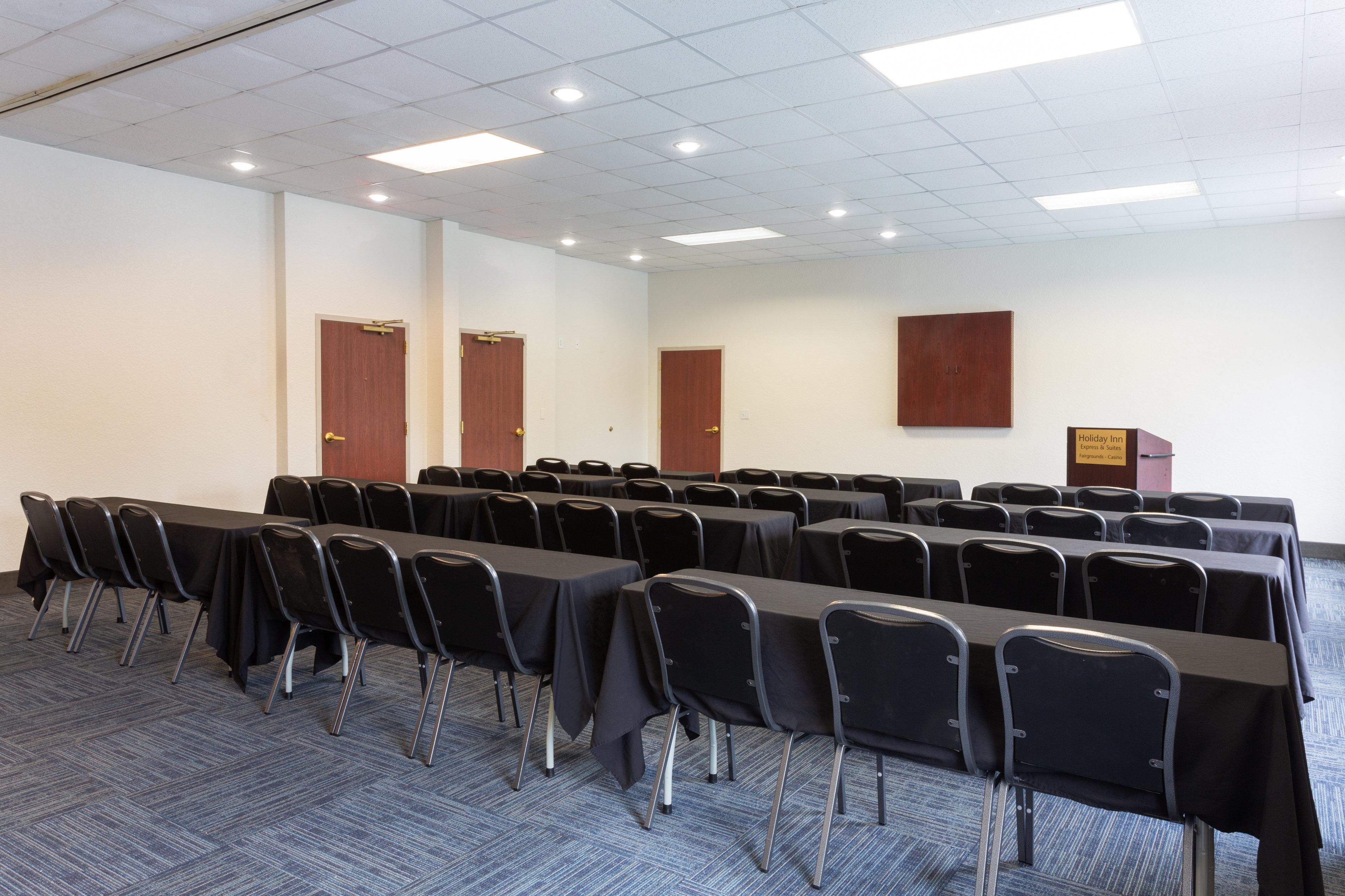 Holiday Inn Express Hotel & Suites Tampa-Fairgrounds-Casino By Ihg Exteriör bild